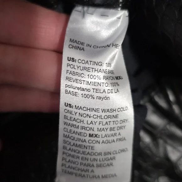 Chico's Faux Leather Croc Embossed Wide Leg Pants Size 0 (Chico's Size 4) Black - Picture 10 of 12